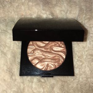 Laura Mercier Indiscretion Highlighter